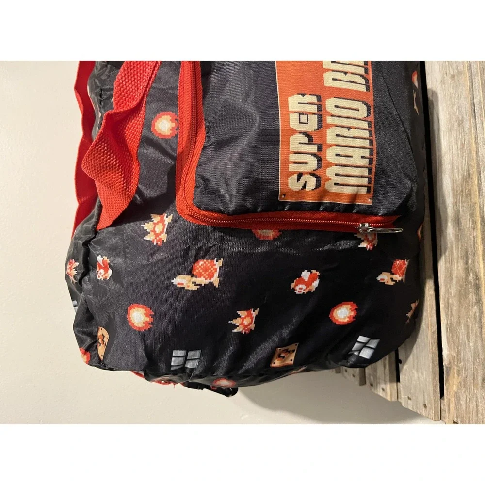Nintendo Super Mario Bros Duffel Bag Travel Gym Black Red‎ CultureFly Shoulder